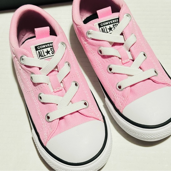 Chuck Taylor All Star Rave Toddler Low Top Shoes NEW - Picture 6 of 15